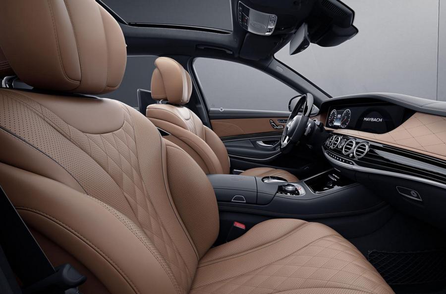 Интерьер Mercedes-Maybach S560 4Matic Grand Edition (X222) 2020 года  (фото 8 из 9)